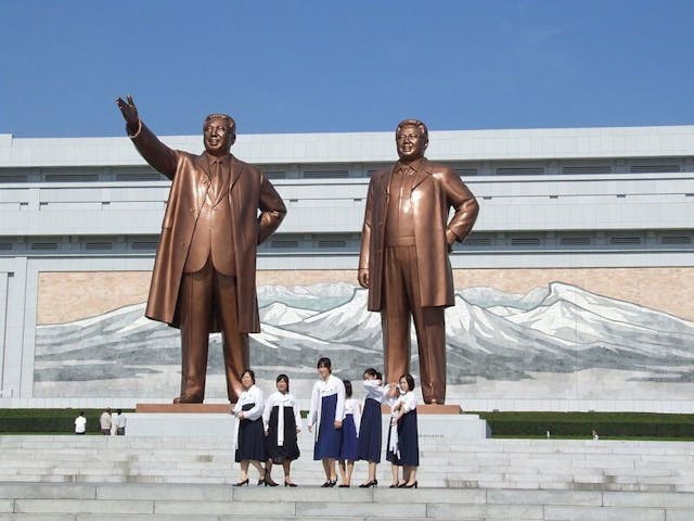 朝鮮勞動黨是執政黨。該黨指導思想是「金日成金正日主義」，目標是實現「全社會主體思想化，建設共產主義社會」。 （Wikimedia Commons）