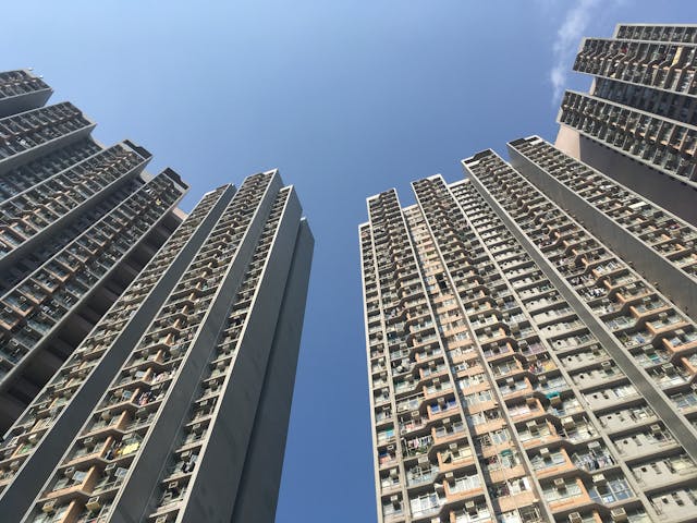 浪費青春等公屋的案例，正普遍地在香港發生。（亞新社）