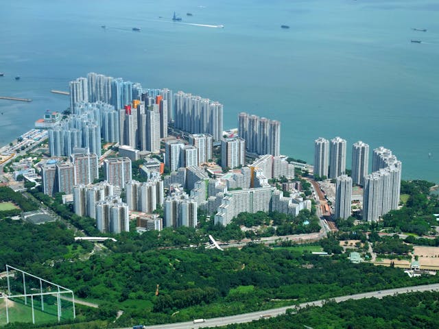 曾居位處港島南區薄扶林足足10年，喜歡南區空氣特別清新、陽光特別充沛。（Wikimedia Commons）