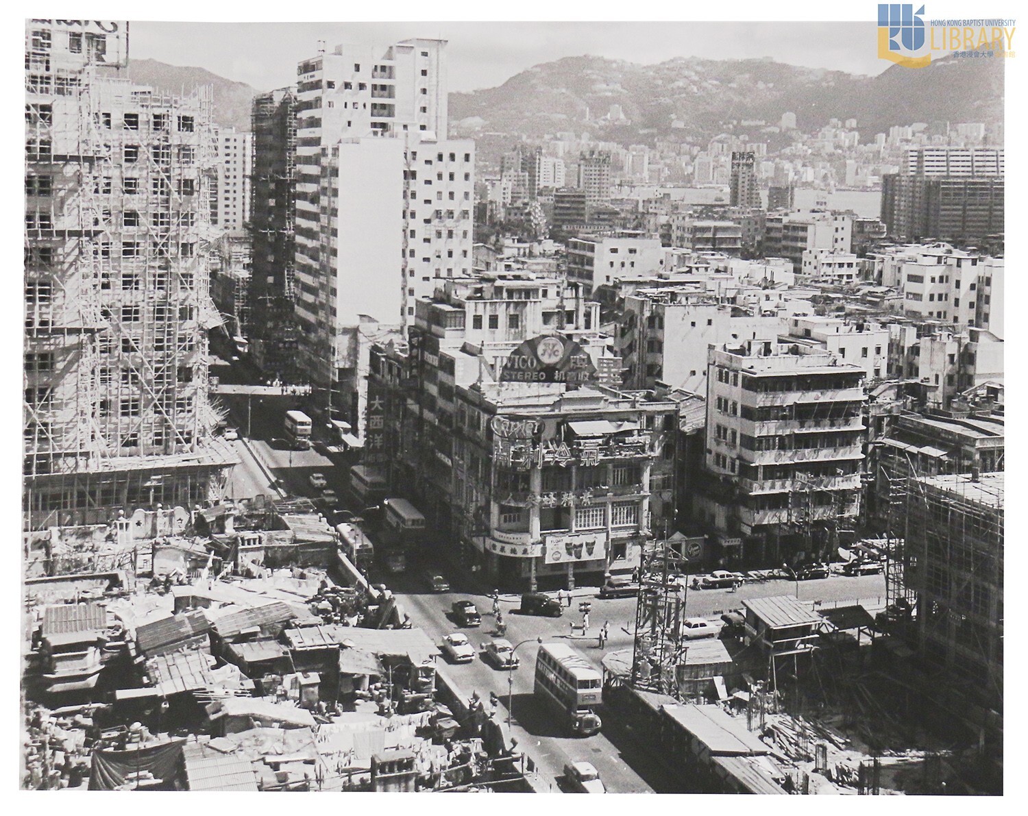 1964年的窩打老道。（香港浸會大學圖書館）