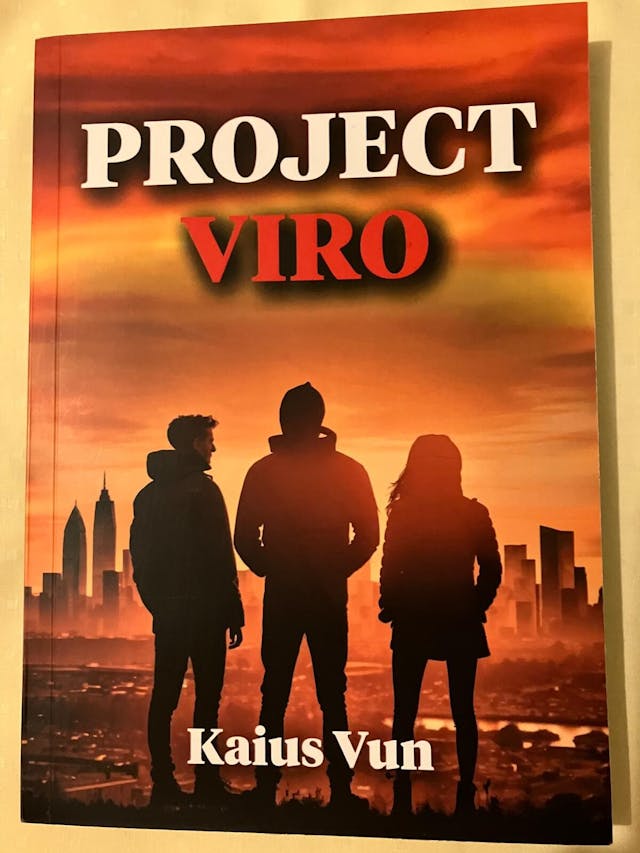 Kaius 12歲的第一部作品《Project Viro》。