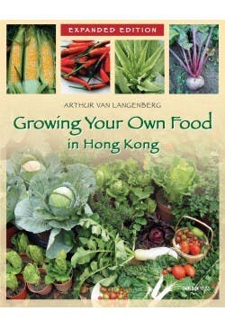 梁雅達醫生用英文書寫的《Growing Your Own Food in Hong Kong 》（在香港自己種植食物），由香港中文大學出版社出版。