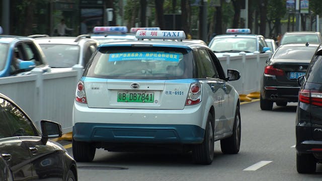 粵港兩地，畢竟還是有些限制要保留的；但任何限制，「方便融合」才是大前提。（Shutterstock）