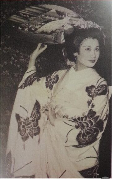 紅線女50年代演出《蝴蝶夫人》造型。