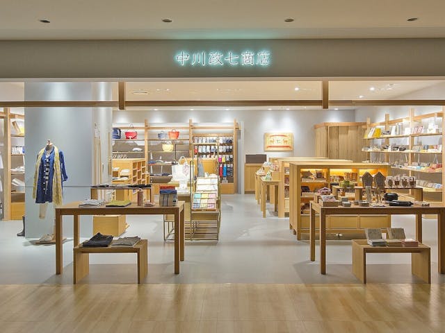 銷售生活雜貨與工藝品的中川政七商店，在全日本各大百貨公司都有展店。（中川政七商店 Facebook Page）