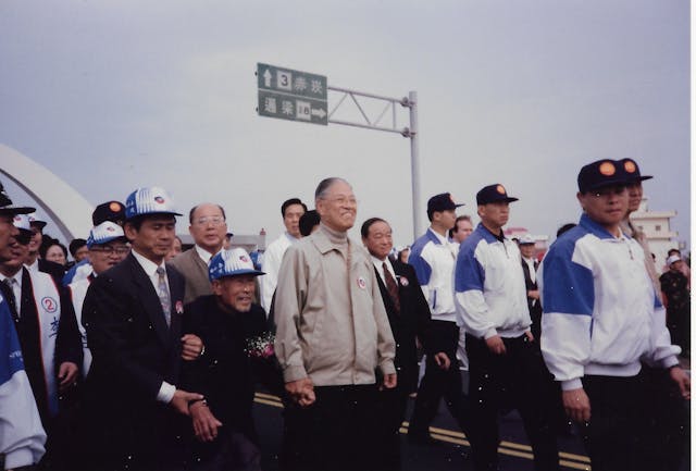 中華民國兩任民選總統的功過，仍待歷史論斷。1988年蔣經國先生過世後，李登輝繼任總統，1996年成為第一任民選總統。（亞新社）