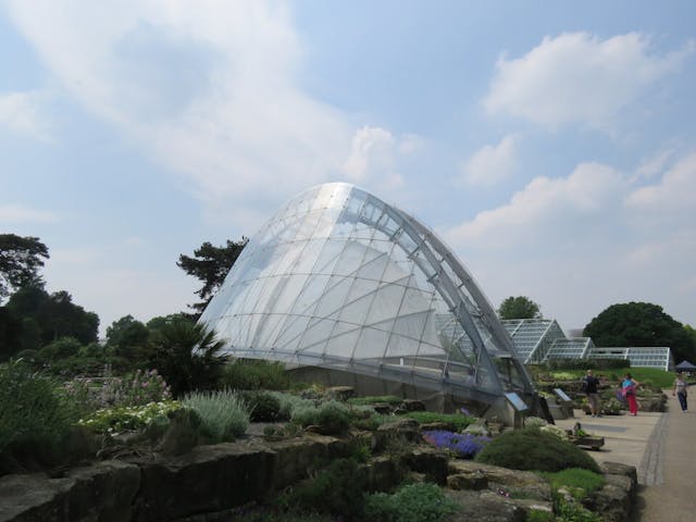 圖二十八：Davies Alpine House。