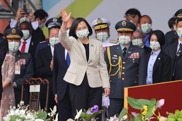 台灣總統府發言人張惇涵引述蔡英文指出，中華民國是主權獨立的國家，堅拒一國兩制。（亞新社）