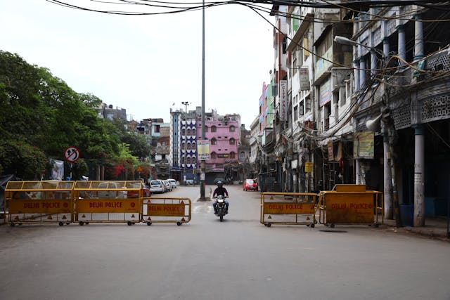 鑒於疫情嚴峻，印度新得里政府再次宣布封城。（Shutterstock）