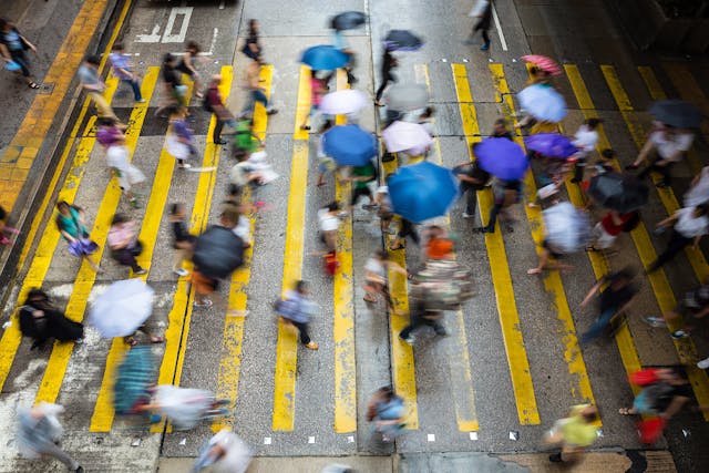 然而，現在香港比起以前任何一段時候，都更難以出現技術創新或政治變革。在這背景下，香港該如何自救？（Shutterstock）