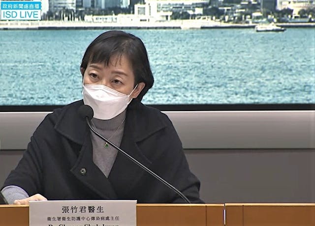 張竹君表示，第5波疫情至今，累計有103萬5000多人確診，死亡人數為5683人。（政府新聞處直播截圖）