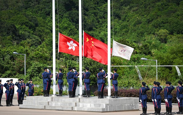 周永新認為，港人必須認識自己同是香港居民和中國公民的身份。（亞新社）