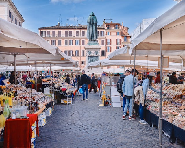 羅馬最古老廣場之一的鮮花廣場（Campo de&rsquo; Fiori）。（Shutterstock）