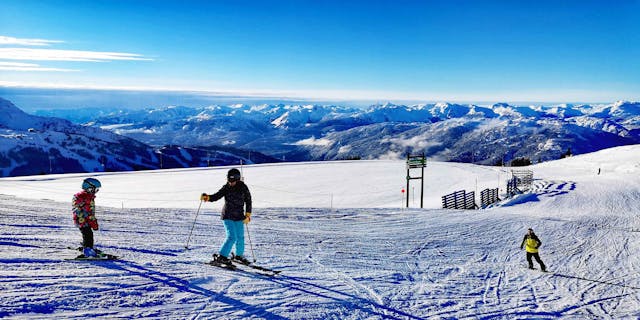 海拔2000的家庭滑雪樂。