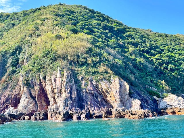 香港地質公園獲聯合國教科文組織列入世界地質公園名錄，是罕有位於國際大都會中的世界地質公園。