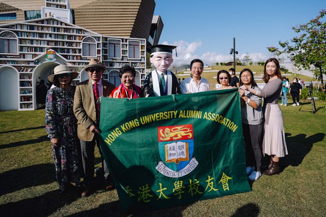 2023年1月14日，香港大學於西九文化區藝術公園舉行ARTathon藝術嘉年華，校長張翔教授與港大師生、校友和家人們一起歡度了一個愉快的週末。（香港大學提供）