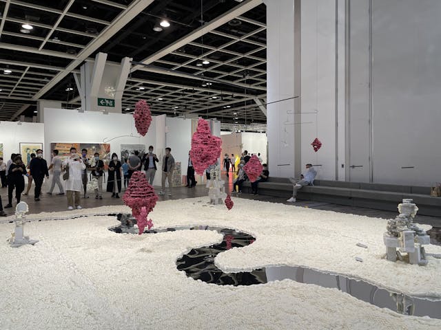 美國出生、香港成長的藝術家陸浩明大型作品：《產物、殘物》