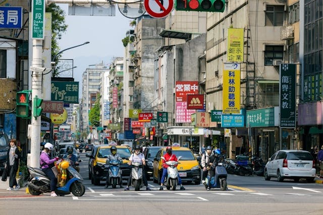 台灣與大陸保持距離，但實際上仍延續依靠國際的方針。（Shutterstock）