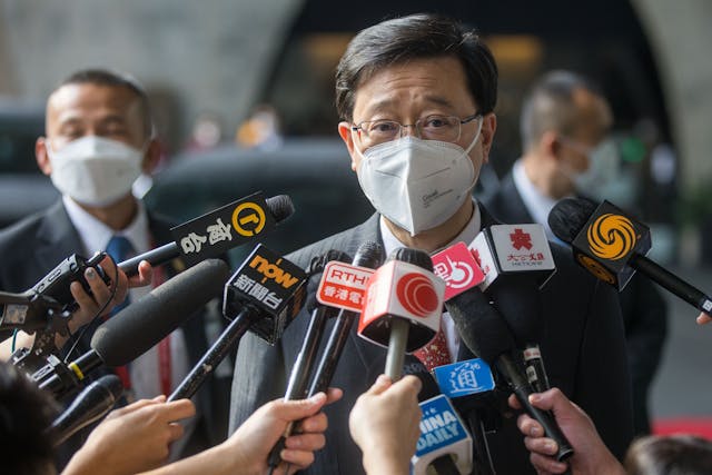 人大解釋意味特首和香港國安委在法律上有權就涉國安問題作出判斷和決定。（亞新社）