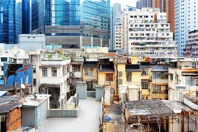 港府宣布公營房屋的單位將逐步加碼，讓香港盡快告別劏房。（Shutterstock）