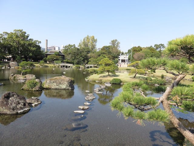 成趣園池中浮石