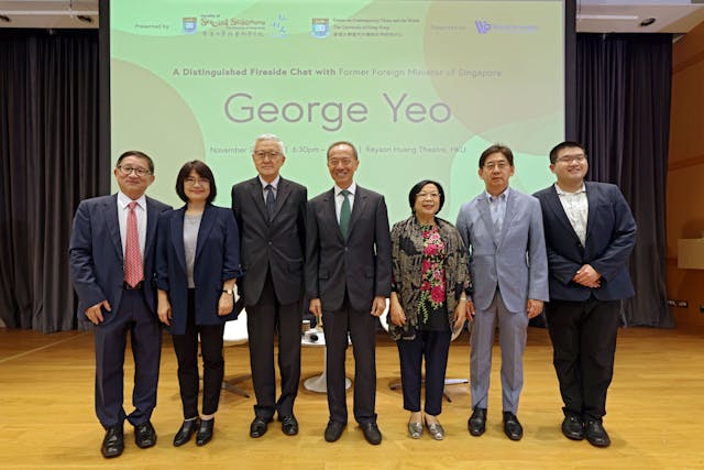 李國能、李成、楊榮文等人合照。