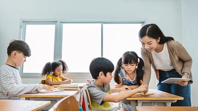 以學習的終點去評量學生的語文能力，往往只是教師的主觀判斷。（Shutterstock）