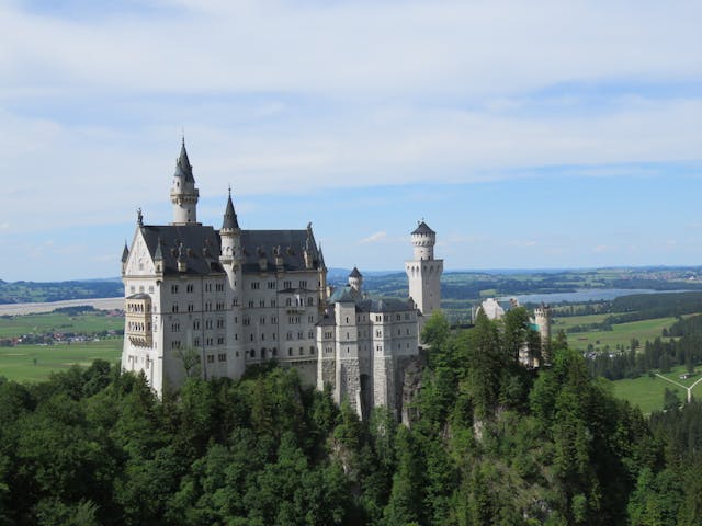 圖六：新天鵝堡（Schloss Neuschwanstein）。