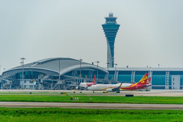 廣州機場和香港機場兩地已作有限度的分工。（Shutterstock）