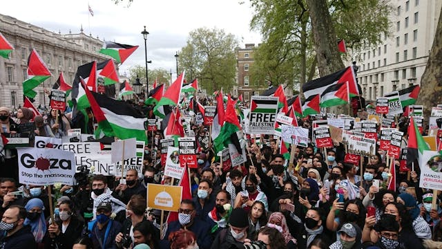 英國倫敦有10萬人示威，抗議以色列對加沙的軍事行動。（Palestine Events in Britain Facebook圖片）