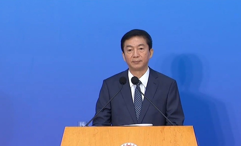 中聯辦主任駱惠寧指出,香港要融入國家發展大局,不斷提升香港的競爭優勢。(無綫新聞截圖)