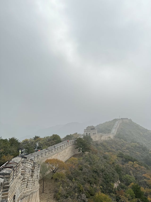 不到長城非好漢，但陡斜的石級要有好的腰腿才能登上。（作者提供）