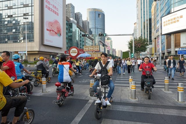 大陸正面對經濟和社會困境，至少在數年內不可能對台灣進行實際軍事行動。（Shutterstock）