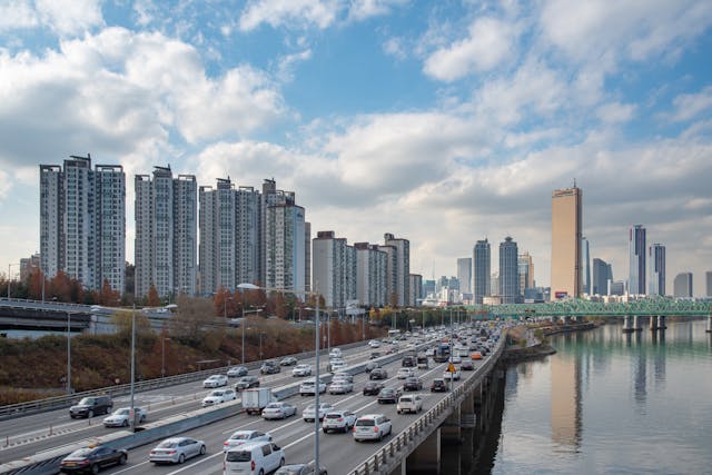 私市股權投資不僅為命懸一線的銀行帶來了轉機，也為重建健康的金融體系做出了貢獻。（Shutterstock）