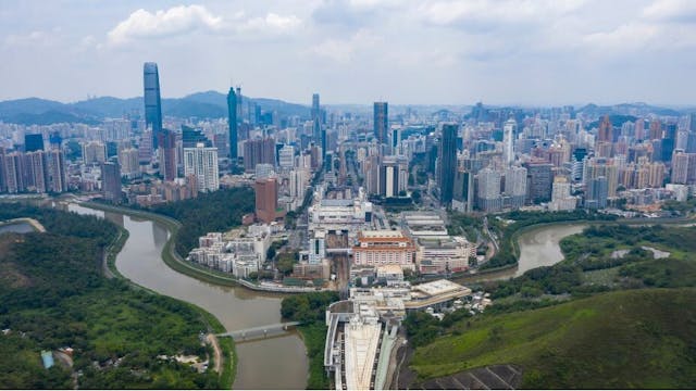 香港與深圳的邊境地區將變得人口愈來愈多，經濟更加繁榮。（Shutterstock）