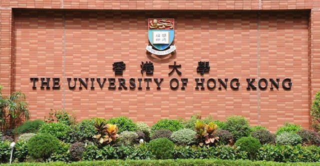 港大校園開放，沒有門禁，每到假期，校園就充滿了內地來的遊客。（HKU）