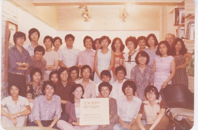1978年在何弢的設計公司。