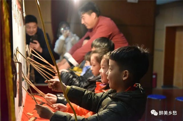 贊助陝西師範大學中華優秀傳統文化傳承基地皮影戲進校園活動。