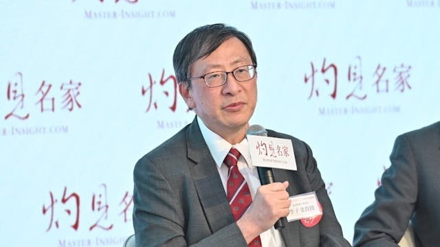 李子建校長建議，政府不要建立太多硬性的關鍵績效指標（KPI），要增加軟性指標來看待大學。