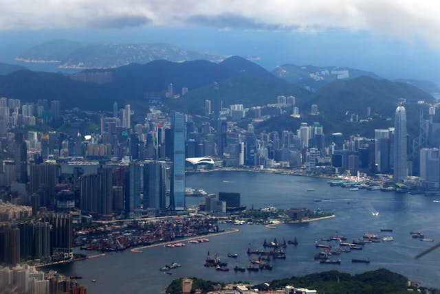 傳統上，香港是區內半導體轉口中心。（Shutterstock）