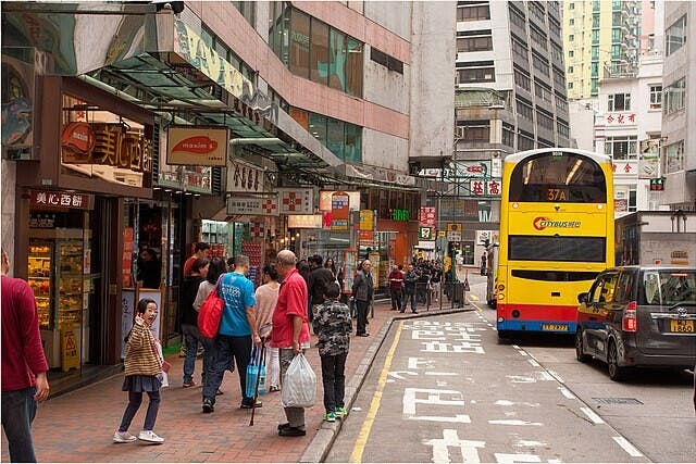 香港社會前些年出現的這些問題，也與其一脈相承、一成不變的「『殖民化』資本主義制度」有着重大關係。（Wikimedia Commons）