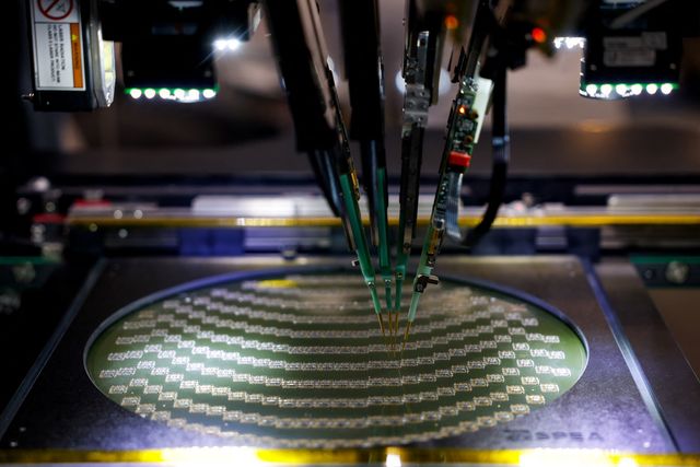 突破！天虹全球首台310mm封裝設備 &nbsp;破解AI晶片「洋芋片」難題