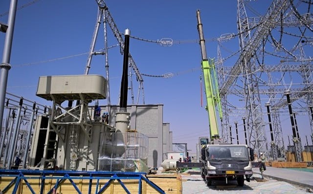 ?&raquo;?????Ƭ????ᣨ?&frac12;?????2025??7??13??
    ???ǽ????е??&frac12;???????ľ???750ǧ?????繤????ĩ750ǧ?????վ??6??25???㣩??
    7??13?գ???????ľ?????Ե???&frac12;????????????أ?????ǣ?????????һ?&epsilon;??߳ɹ???183??????ק??188??????????־????ʱ15?꽨??Ļ?????ľ???750ǧ?????繤??ȫ?߹?ͨ???&gamma;???һ??&Chi;??????ľ??ص?750ǧ??????ѹ??绷????
    ?ݽ??ܣ???????9??750ǧ?????繤?̷ֽ׶?ʩ????ɣ?????9?????վ????1????????????&middot;?ܳ?4197???9??ֶ&iota;????У?????8???ʵ??Ͷ?&atilde;????һ?&iota;??̾?????????ȱ??Ԥ???????????ڽ???11??Ͷ?????С?
    ?&raquo;?????? ???? ??