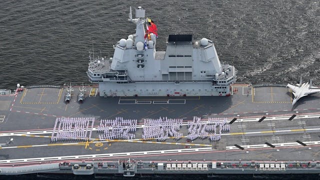 山東艦訪港顯國威 增強民族自信心