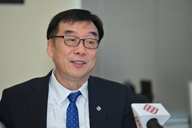 史文中教授表示，「香港在環境、經濟、治理方面表現尤為出色，在數字化經濟服務、營商環境、高新技術、碳中和指數等指標上名列前茅。」