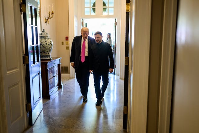 President Donald Trump greets Ukrainian President Volodymyr Zelenskyy at the West Wing Lobby entrance of the White House, Friday, October 17, 2025. (Official White House Photo by Daniel Torok)
