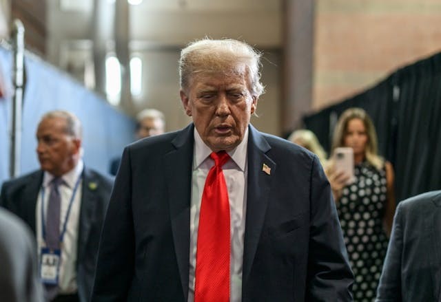 President Donald Trump and White House staff arrive at Billie Jean King National Tennis Center in Flushing Meadows, New York, Sunday, September 7, 2025, to watch the U.S. Open Men&rsquo;s Championship. (Official White House Photo by Daniel Torok)