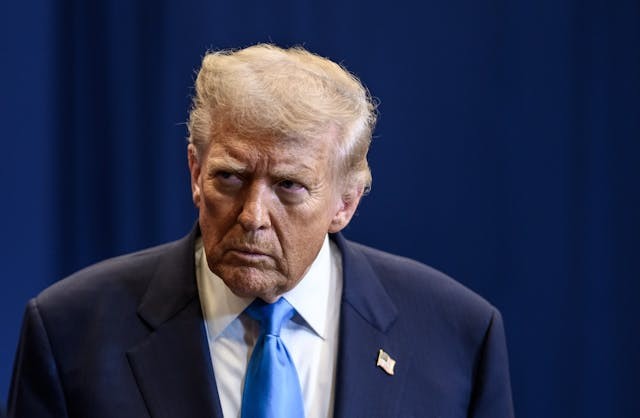President Donald Trump participates in a pull-aside meeting with Prime Minister Christopher Luxon of New Zealand at the Hilton Gyeongju, South Korea on Wednesday, October 29, 2025, on the margins of APEC 2025. (Official White House Photo by Daniel Torok)
