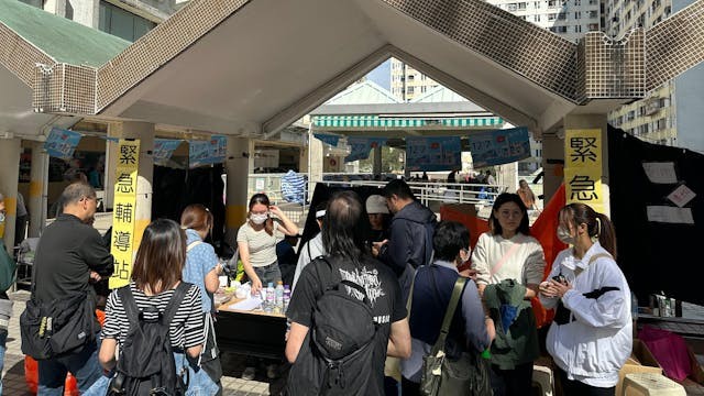 暖流澎湃 愛滿香江──宏福苑火災映照的港人特質