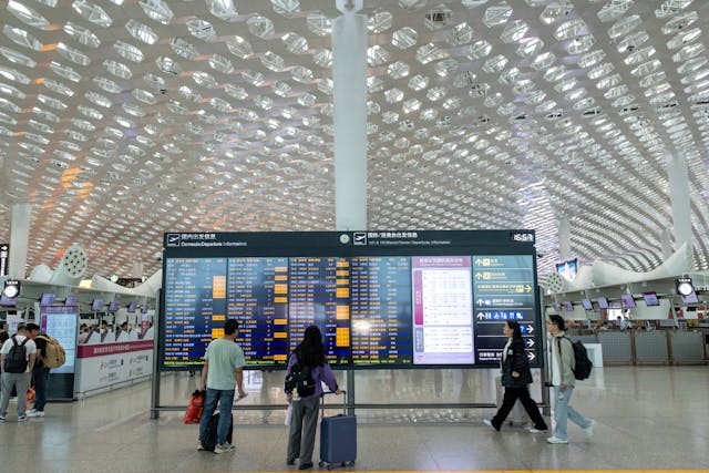 只有在開放狀態下,生產要素才能得以流動。深圳是對外開放的產物,也是今天最有條件踐行單邊開放的城市經濟體。(Shutterstock)